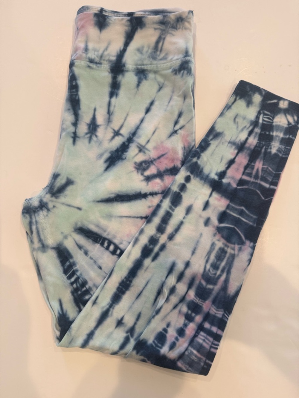 SO! Kohls Soft Tie-Dye High Rise Leggings in Pastel Colors Size Medium